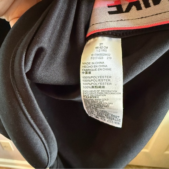 Nike Toddler girls Dri-Fit Black Tank Top with Pink Swoosh-size 2t - Picture 7 of 7